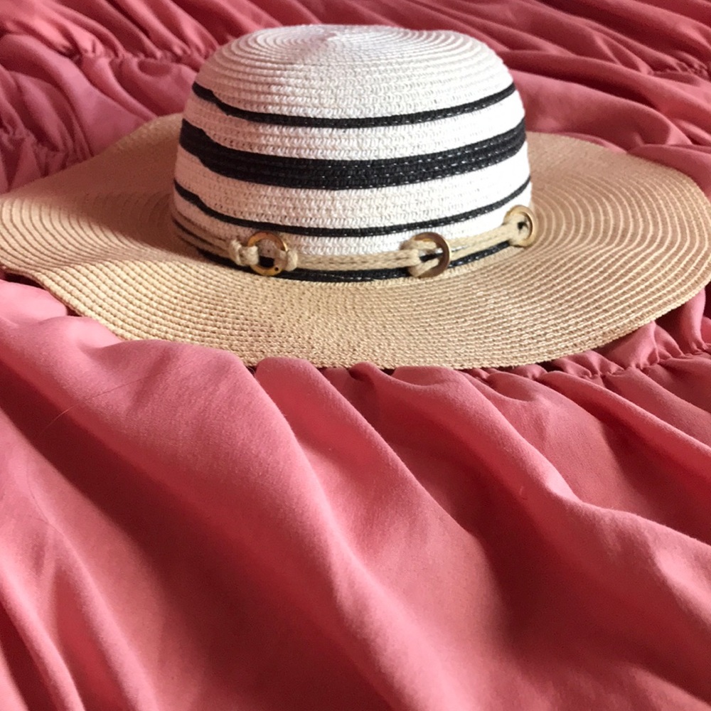 Beach hat